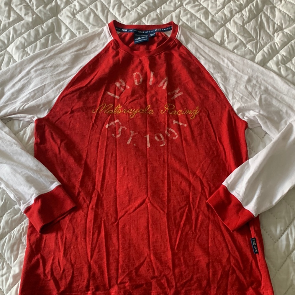 Indian motorcycle crew neck long sleeve 
Size medium